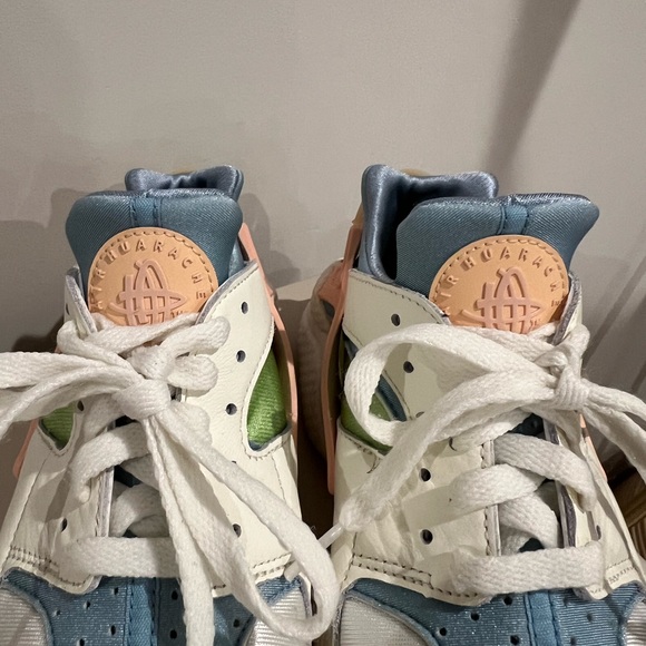 Nike Air Huarache Women’s Size 9 White Blue Green Sneakers - Picture 5 of 9